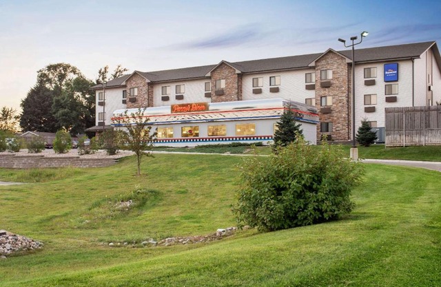 Baymont by Wyndham Glenwood