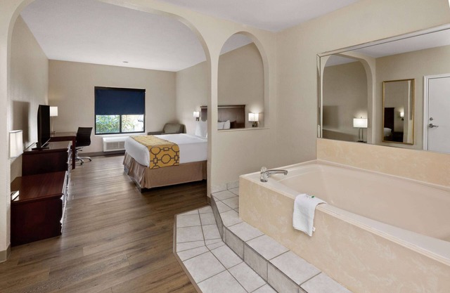 Baymont by Wyndham Houston Brookhollow