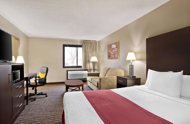 Baymont by Wyndham Sioux Falls West (67058) Sioux/ Near Airport