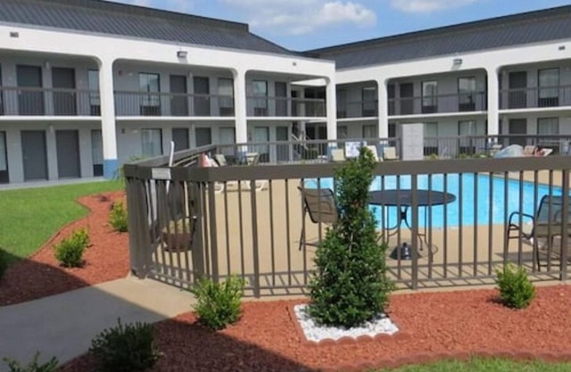 Baymont Inn & Suites Florence by Wyndham