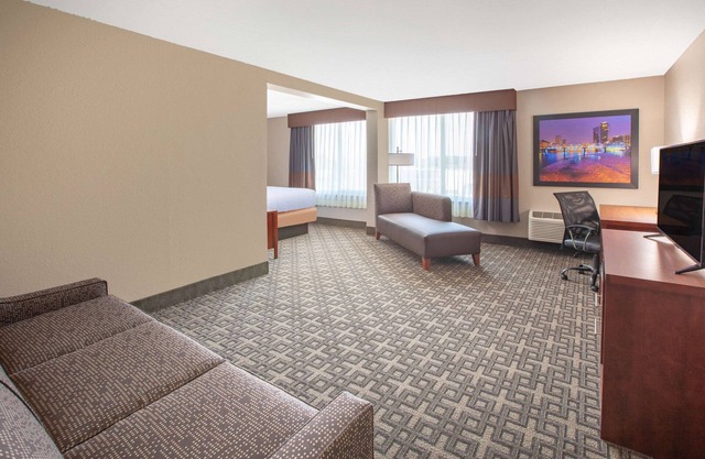 Baymont Inn & Suites Grand Rapids Near Downtown