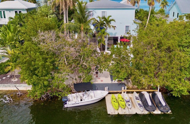 **BAYPOINT OASIS @ BAY POINT** Waterfront Home & Pool + LAST KEY SERVICES…
