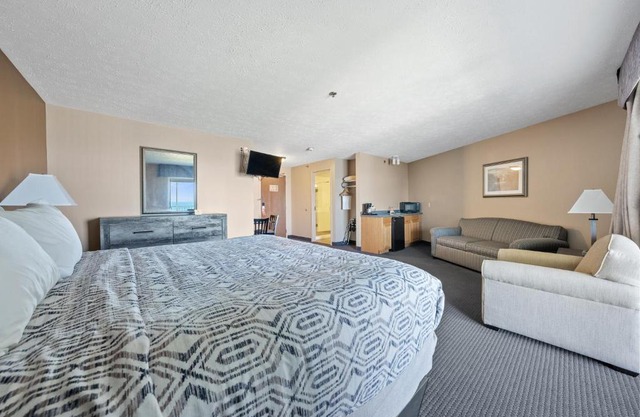 BayShore King Suite #216