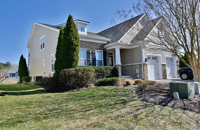 Bayside * 4 BR Fenwick Island Resort Home Rental: Lovely 4 BR Townhouse 2.5 BA