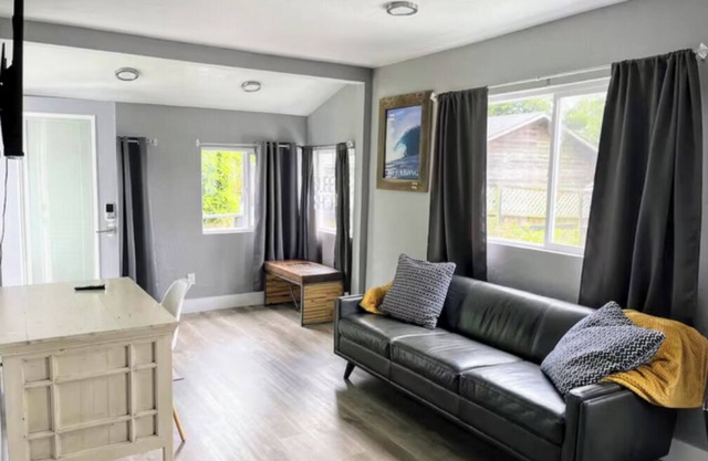 Bayside Casita Upgraded &In Town