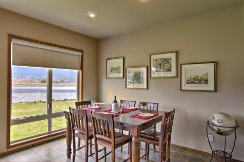 Bayside Home - 6 Miles to Olympic National Forest!