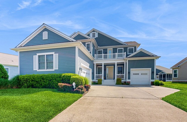 Bayside Resort home with sunroom plus pools, gym, hot tub, & sports courts