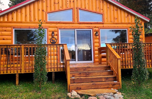 Bayview Cabin auf malerischen Northwoods 7 Meile Kette von Seen