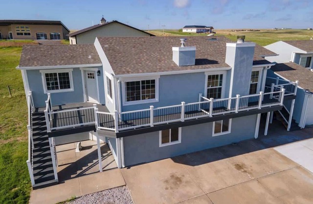 Bayview Combo Condos 3 & 4, Ogallala Beach w/ adjoining internal door
