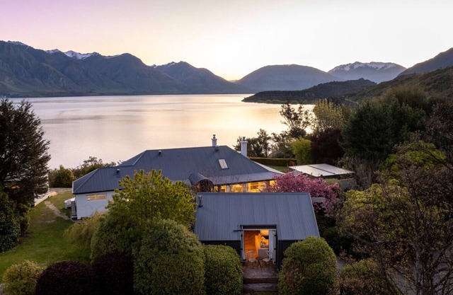 Baywaters Retreat by Sotheby's Luxury Rental Homes