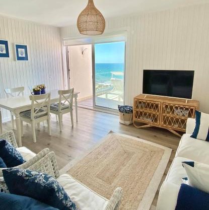 BBA Moledo - Beachfront Apartment