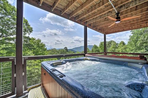 BBQ Ready Secluded Franklin Getaway with Rec Room