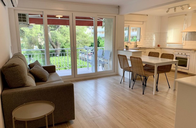 Be-diferent apartament center Salou with pool