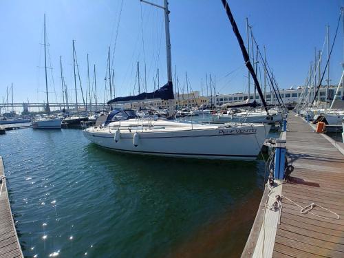 Be Local - Sleep aboard a sailing boat in Lisbon