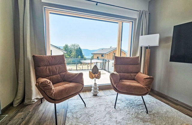 Herrliche Wohnung in einem Ferienhaus mit W-LAN, TV, Terrasse, Haustiere erlaubt und Parkplatz