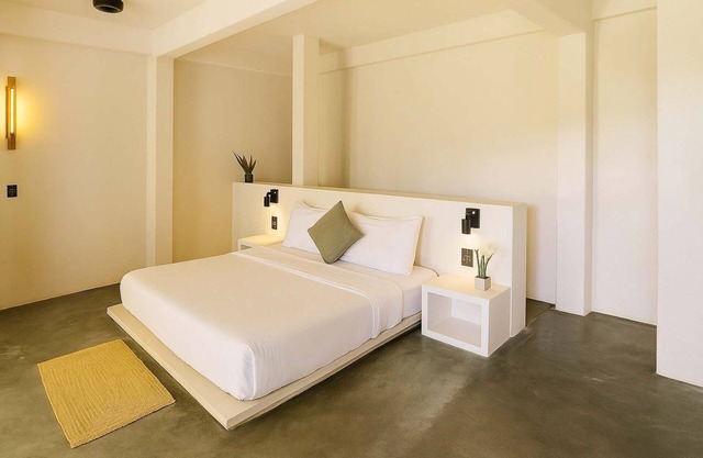 Beach 47 Steps | Pools | Fast Wi-Fi | Hammok