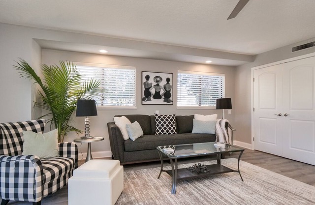 Zugang zum Strand renovierte Wohnung !!