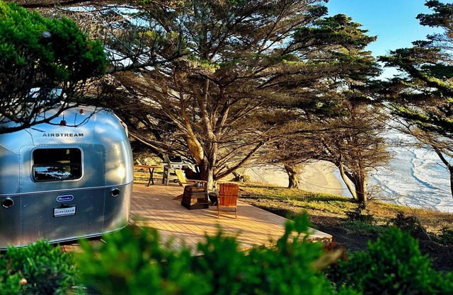 Beach Airstream - New Listing - overlooking Tunitas Beach - Half Moon Bay