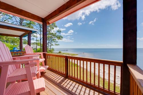 Beach and Dock Access Lanark Village Escape!