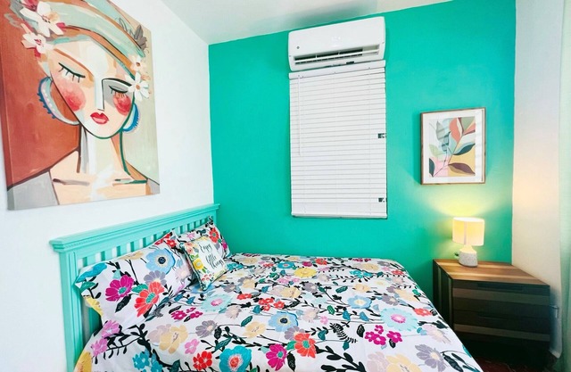 Beach Apartment in Isabela with AC, WIFI. Charming 2-bedroom