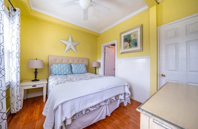 Beach Apt #11 - Bedroom, Living Rm, Kitchen & Bath