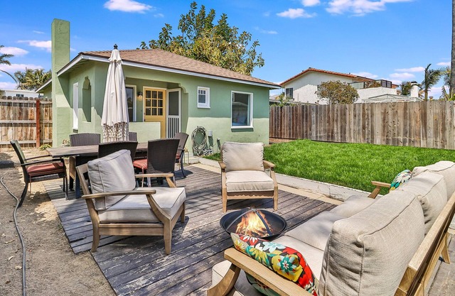 Beach Bungalow-1920s Charmer- Dog Friendly - Pierpont Ventura