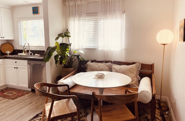 Beach Bungalow Good Vibes