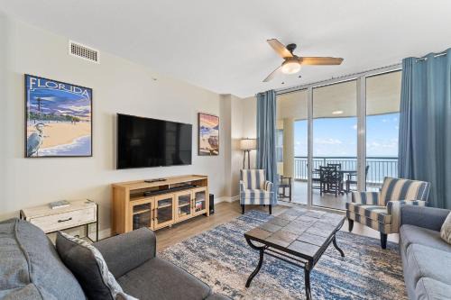 Beach Colony East 7D