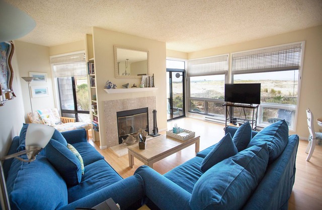 Beach Condo Pelican 26