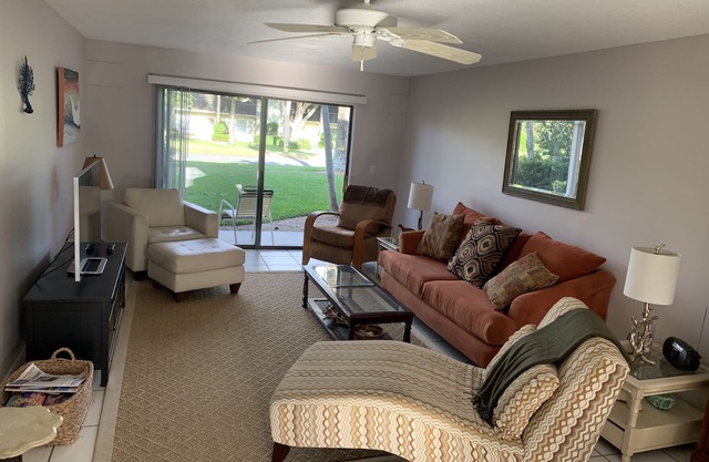 Beach condo Steps away from the beach/boardwalk and park