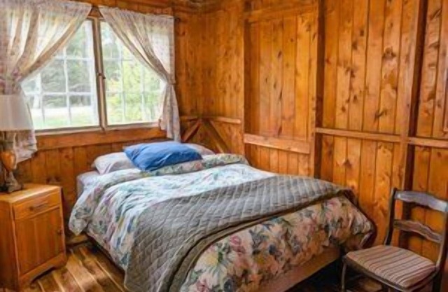 Beach Cottage - Chestnut - Hubbards Beach
