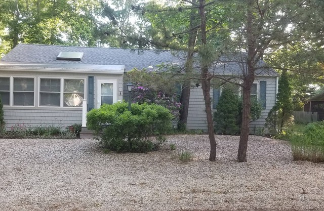 Beach Cottage with Amazing View of Noyac Bay.... steps from the beach!