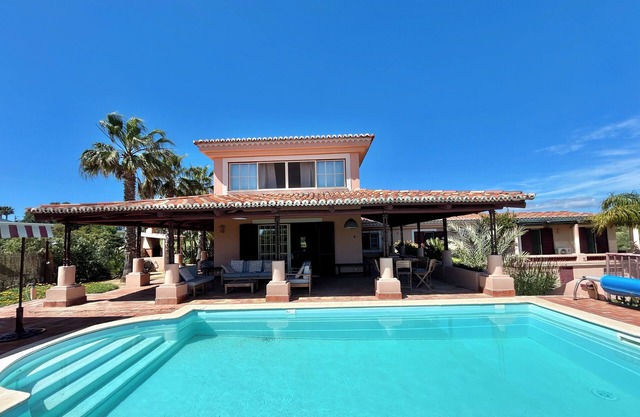 Luxus Strand / Landhaus Villa in Praia da Marinha, Meerblick, Natur, Swimingpool, 12pax