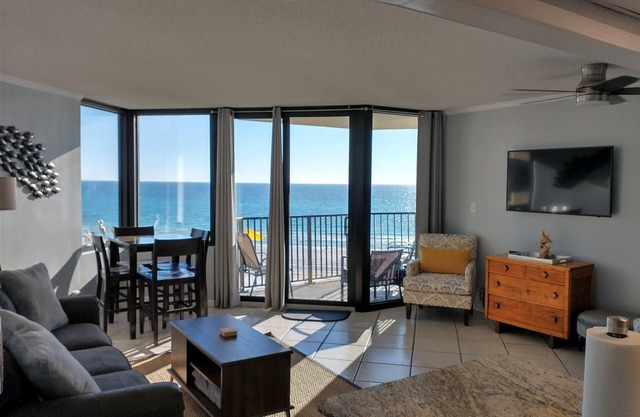 Beach Front- Free Beach Chairs- Super Clean! Sandy Retreat at Sunbird, PCB