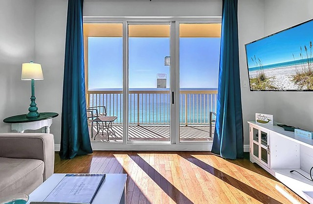 🏖️Beach Front Getaway | Gorgeous Gulf Views | Calypso 1-1805🏖️
