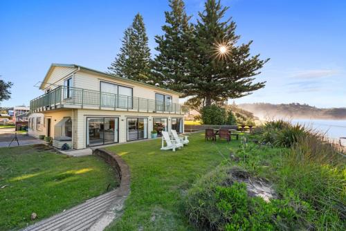 Beach Galore - Waihi Beach Holiday Home