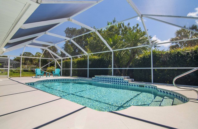 Beach Getaway - Private Pool & Two King Beds