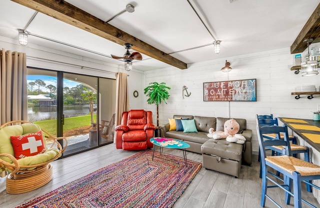 Beach Home for Summer Vacay | The Beachy Boater at St. Thomas Square 305
