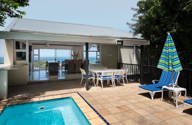 Luxus Strandhaus: Herrliche Aussicht auf das Meer, Pool, Golf, A / C, WLAN, Secure Estate.