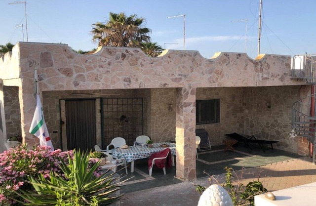 Strandhaus - unser Casa Mare liegt direkt an dem wunderbaren Ionischen Meer