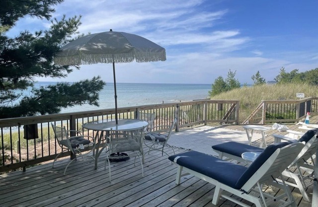 Beach House Beauty on Lake Michigan!