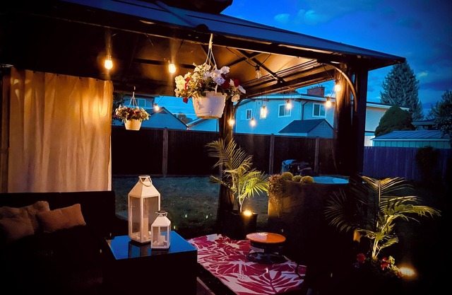 Beach house bungalow, pet friendly