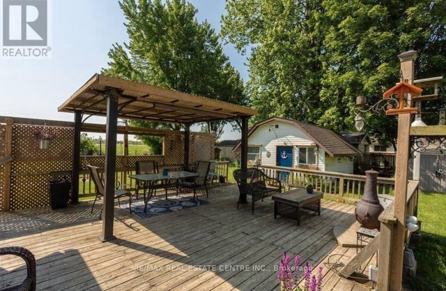 Beach house cottage with private beach near Grand Bend