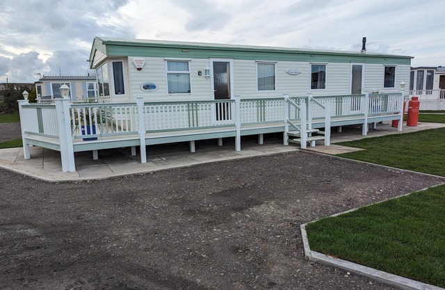 Beach House - Dog Friendly, Anderby Creek