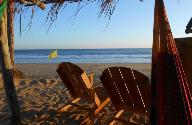 Beach House and Cafe in Zipolite