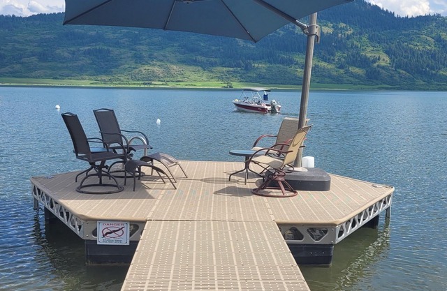 Beach House on the lake
