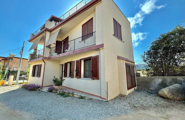 " Beach House with Terrace "