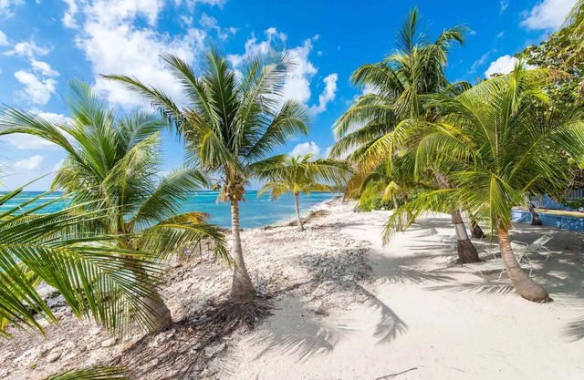 Beach Living at Moon Bay with SeaView