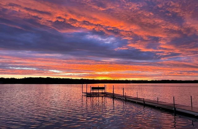 Swimming Beach, Huge Patio, Water Toys, Amazing View & Much More!