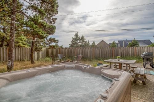 Beach Pine House - Meredith Lodging